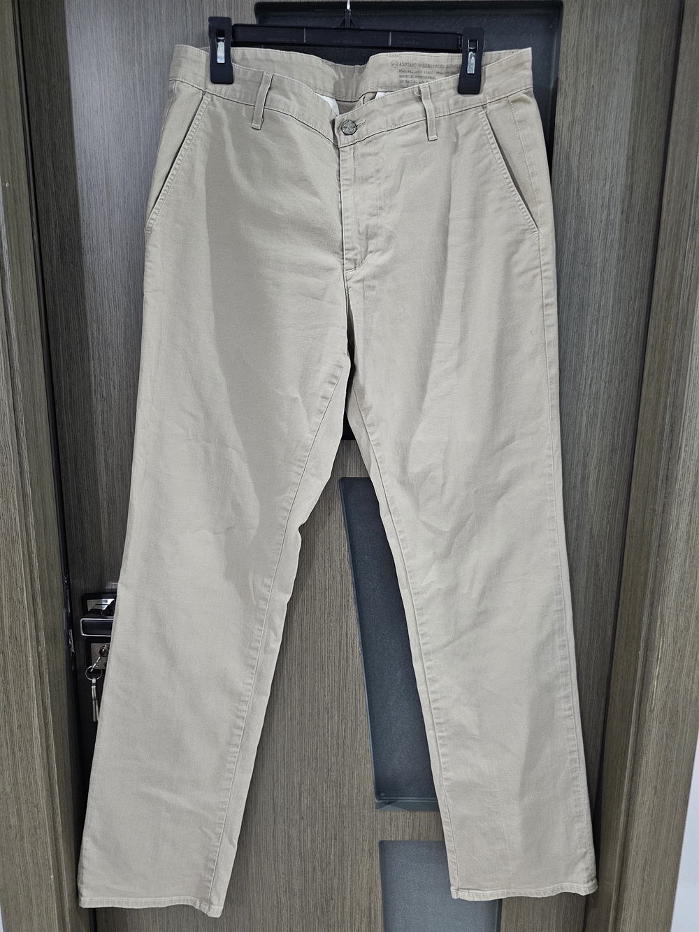 AG Adriano Goldschmied Standard Issue Men's Tan Khaki Chino Pants Size W33